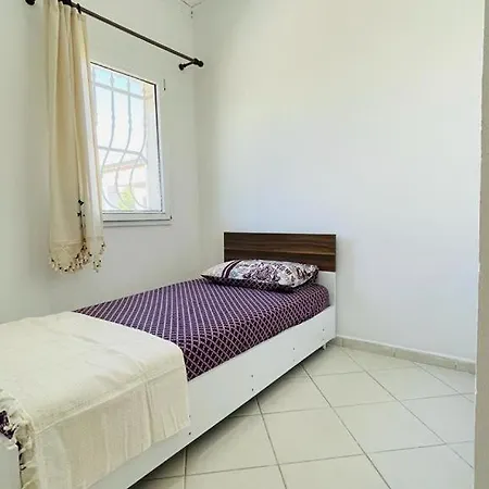 Yalikavak Marina'nin Hemen Yaninda 3+1 Esyali Ev بودروم
