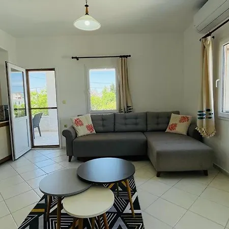 Yalikavak Marina'nin Hemen Yaninda 3+1 Esyali Ev * بودروم