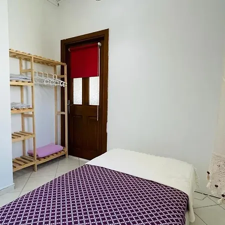 Yalikavak Marina'nin Hemen Yaninda 3+1 Esyali Ev